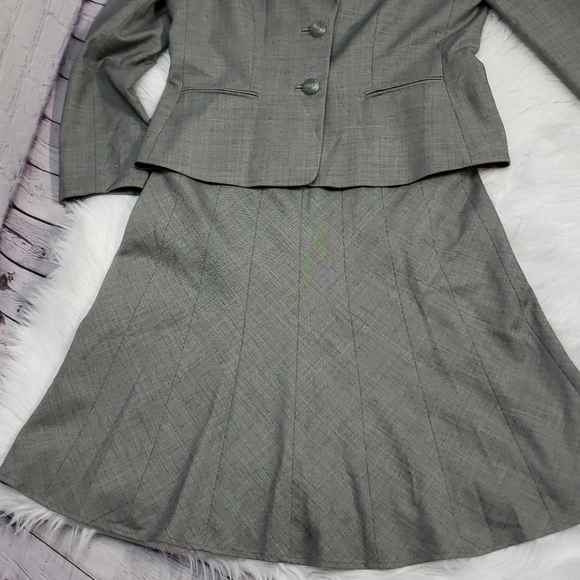 Tahari Suit Skirt Blazer Size 12 Gray - Picture 8 of 14